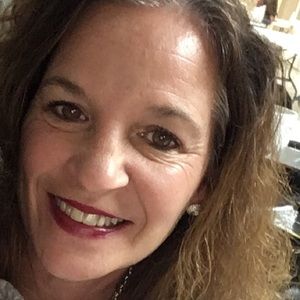 Meet your Posher, Carrie